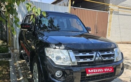 Mitsubishi Pajero IV, 2012 год, 1 885 000 рублей, 2 фотография