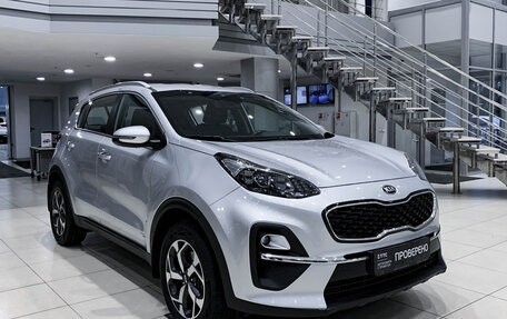 KIA Sportage IV рестайлинг, 2020 год, 2 845 000 рублей, 3 фотография