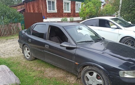 Opel Vectra B рестайлинг, 1998 год, 290 000 рублей, 3 фотография