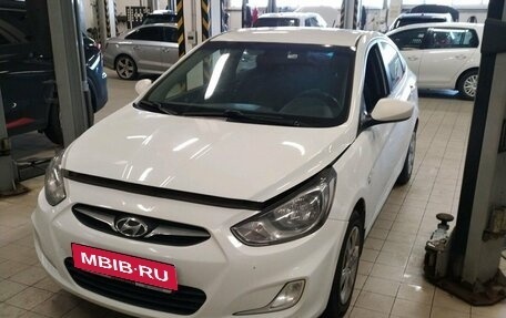 Hyundai Solaris II рестайлинг, 2011 год, 775 000 рублей, 1 фотография