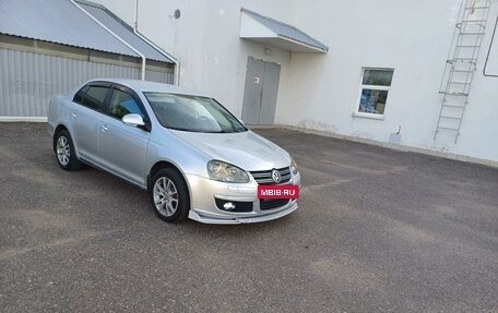 Volkswagen Jetta VI, 2010 год, 730 000 рублей, 2 фотография