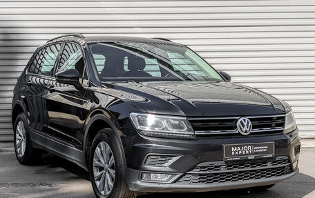 Volkswagen Tiguan II, 2020 год, 2 415 000 рублей, 2 фотография