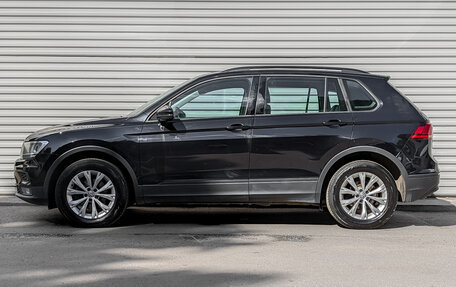 Volkswagen Tiguan II, 2020 год, 2 415 000 рублей, 7 фотография