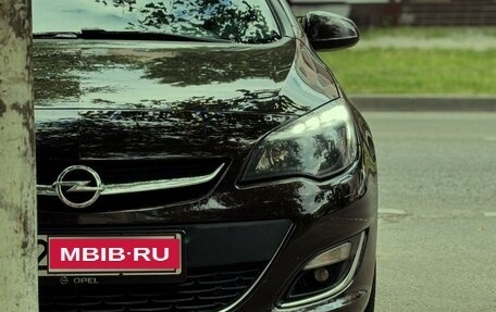 Opel Astra J, 2013 год, 3 фотография