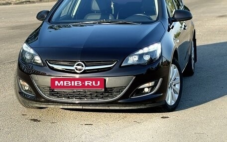 Opel Astra J, 2013 год, 4 фотография