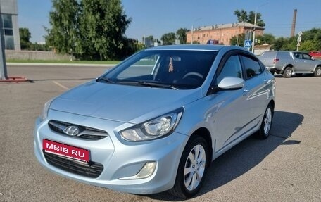 Hyundai Solaris II рестайлинг, 2011 год, 890 000 рублей, 1 фотография