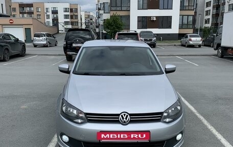 Volkswagen Polo VI (EU Market), 2013 год, 900 000 рублей, 1 фотография