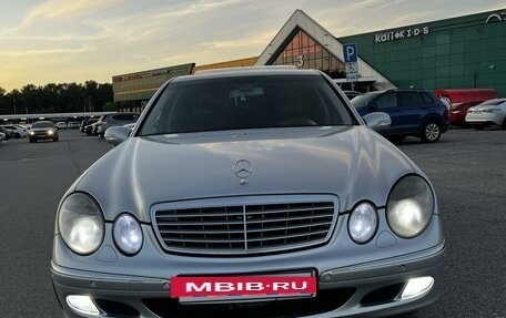 Mercedes-Benz E-Класс, 2002 год, 890 000 рублей, 4 фотография