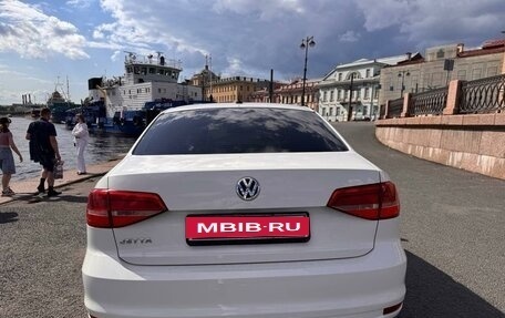 Volkswagen Jetta VI, 2015 год, 1 000 000 рублей, 2 фотография