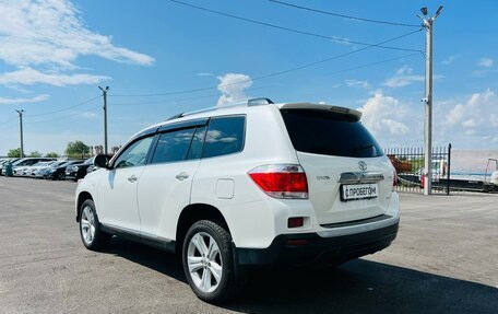 Toyota Highlander III, 2012 год, 2 799 000 рублей, 4 фотография