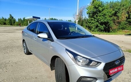 Hyundai Solaris II рестайлинг, 2018 год, 1 580 000 рублей, 2 фотография