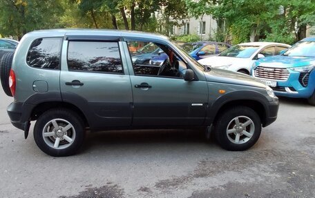 Chevrolet Niva I рестайлинг, 2011 год, 500 000 рублей, 2 фотография