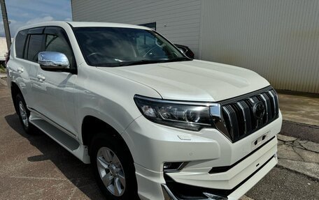 Toyota Land Cruiser Prado 150 рестайлинг 2, 2020 год, 3 800 000 рублей, 3 фотография