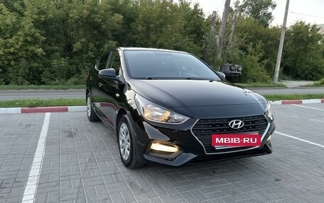 Hyundai Solaris II рестайлинг, 2019 год, 1 650 000 рублей, 2 фотография