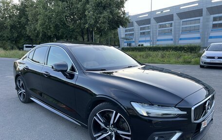 Volvo S60 III, 2020 год, 3 700 000 рублей, 2 фотография