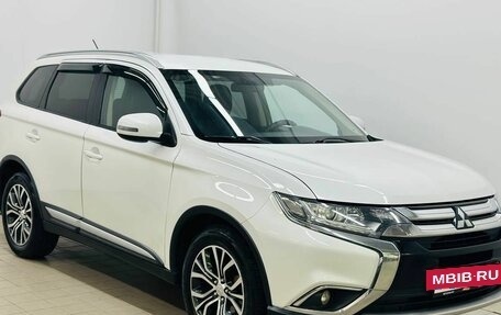 Mitsubishi Outlander III рестайлинг 3, 2015 год, 1 840 000 рублей, 3 фотография