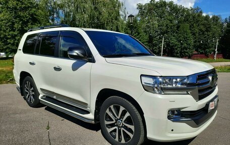 Toyota Land Cruiser 200, 2017 год, 5 350 000 рублей, 4 фотография