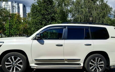 Toyota Land Cruiser 200, 2017 год, 5 350 000 рублей, 6 фотография