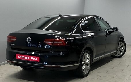 Volkswagen Passat B8 рестайлинг, 2017 год, 1 785 000 рублей, 3 фотография