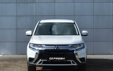 Mitsubishi Outlander III рестайлинг 3, 2019 год, 2 179 000 рублей, 3 фотография