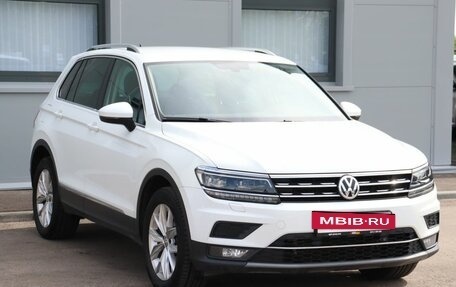 Volkswagen Tiguan II, 2017 год, 2 599 000 рублей, 2 фотография