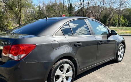 Chevrolet Cruze II, 2010 год, 750 000 рублей, 6 фотография