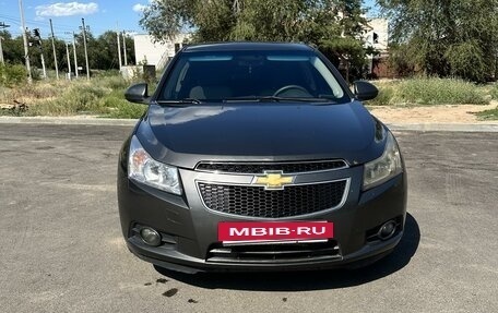 Chevrolet Cruze II, 2010 год, 750 000 рублей, 2 фотография