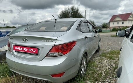 Hyundai Solaris II рестайлинг, 2011 год, 620 000 рублей, 2 фотография