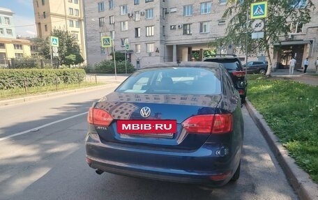 Volkswagen Jetta VI, 2012 год, 1 000 000 рублей, 2 фотография