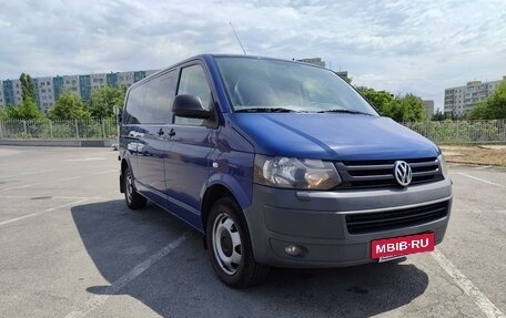 Volkswagen Caravelle T5, 2012 год, 2 050 000 рублей, 3 фотография