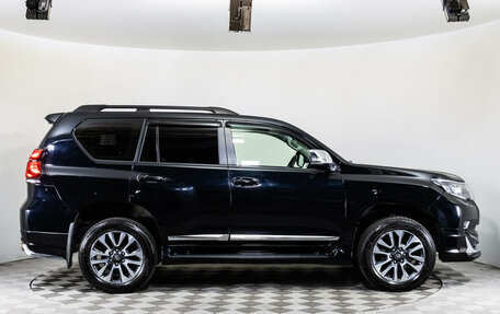 Toyota Land Cruiser Prado 150 рестайлинг 2, 2021 год, 5 049 000 рублей, 6 фотография