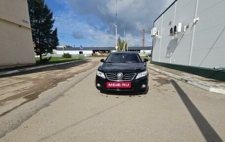 Toyota Camry, 2011 год, 1 580 000 рублей, 2 фотография