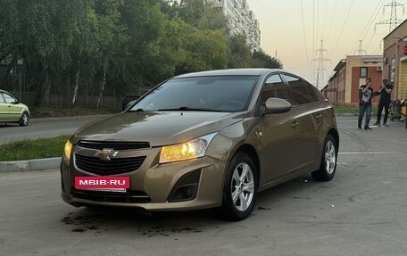 Chevrolet Cruze II, 2013 год, 880 000 рублей, 2 фотография