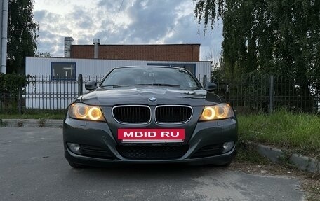 BMW 3 серия, 2010 год, 999 999 рублей, 2 фотография