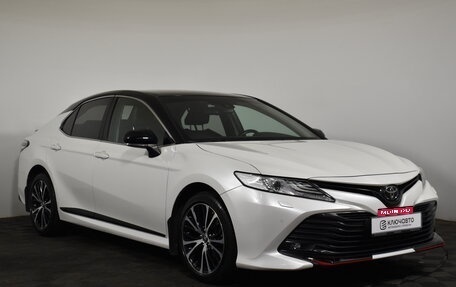 Toyota Camry, 2020 год, 3 165 000 рублей, 2 фотография