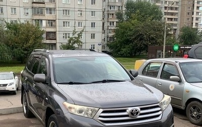 Toyota Highlander III, 2011 год, 2 350 000 рублей, 1 фотография