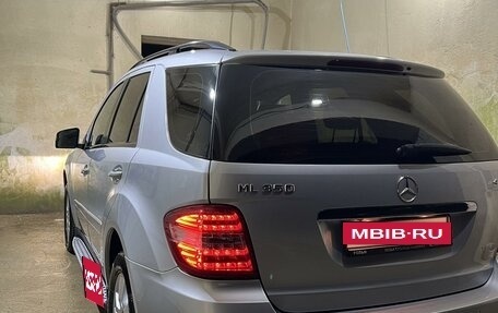 Mercedes-Benz M-Класс, 2010 год, 2 399 000 рублей, 3 фотография