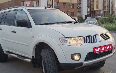 Mitsubishi Pajero Sport II рестайлинг, 2013 год, 2 000 000 рублей, 2 фотография