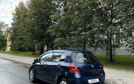 Toyota Yaris III рестайлинг, 2007 год, 820 000 рублей, 3 фотография