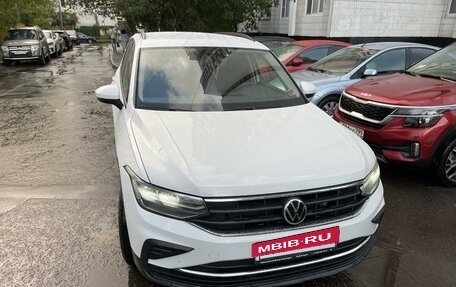 Volkswagen Tiguan II, 2021 год, 3 500 000 рублей, 3 фотография