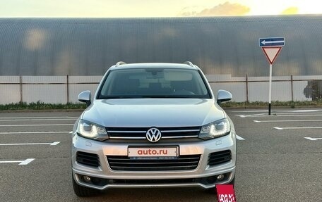 Volkswagen Touareg III, 2011 год, 2 200 000 рублей, 2 фотография