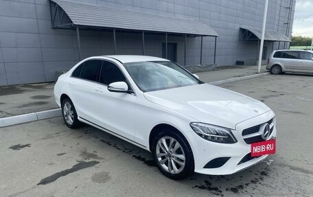 Mercedes-Benz C-Класс, 2019 год, 2 300 000 рублей, 2 фотография