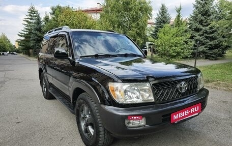 Toyota Land Cruiser 100 рестайлинг 2, 2005 год, 3 400 000 рублей, 3 фотография