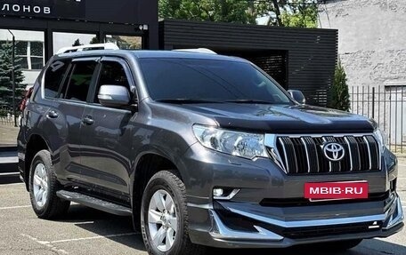 Toyota Land Cruiser Prado 150 рестайлинг 2, 2019 год, 4 900 000 рублей, 6 фотография