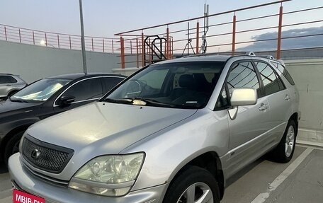 Lexus RX IV рестайлинг, 2001 год, 899 000 рублей, 1 фотография