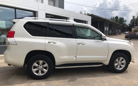 Toyota Land Cruiser Prado 150 рестайлинг 2, 2013 год, 2 850 000 рублей, 6 фотография