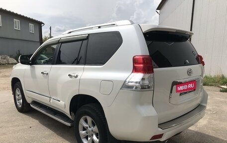 Toyota Land Cruiser Prado 150 рестайлинг 2, 2013 год, 2 850 000 рублей, 9 фотография