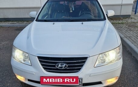 Hyundai Sonata VI, 2009 год, 700 000 рублей, 2 фотография