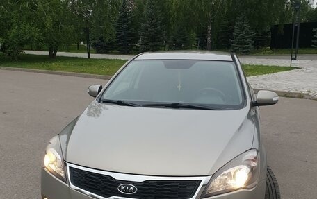 KIA cee'd I рестайлинг, 2011 год, 960 000 рублей, 2 фотография