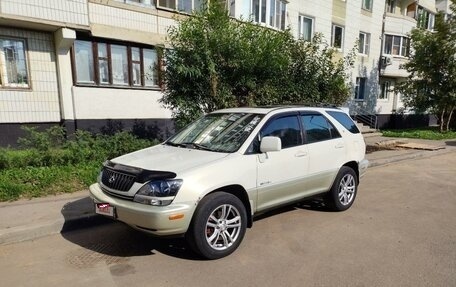 Lexus RX IV рестайлинг, 2000 год, 900 000 рублей, 1 фотография